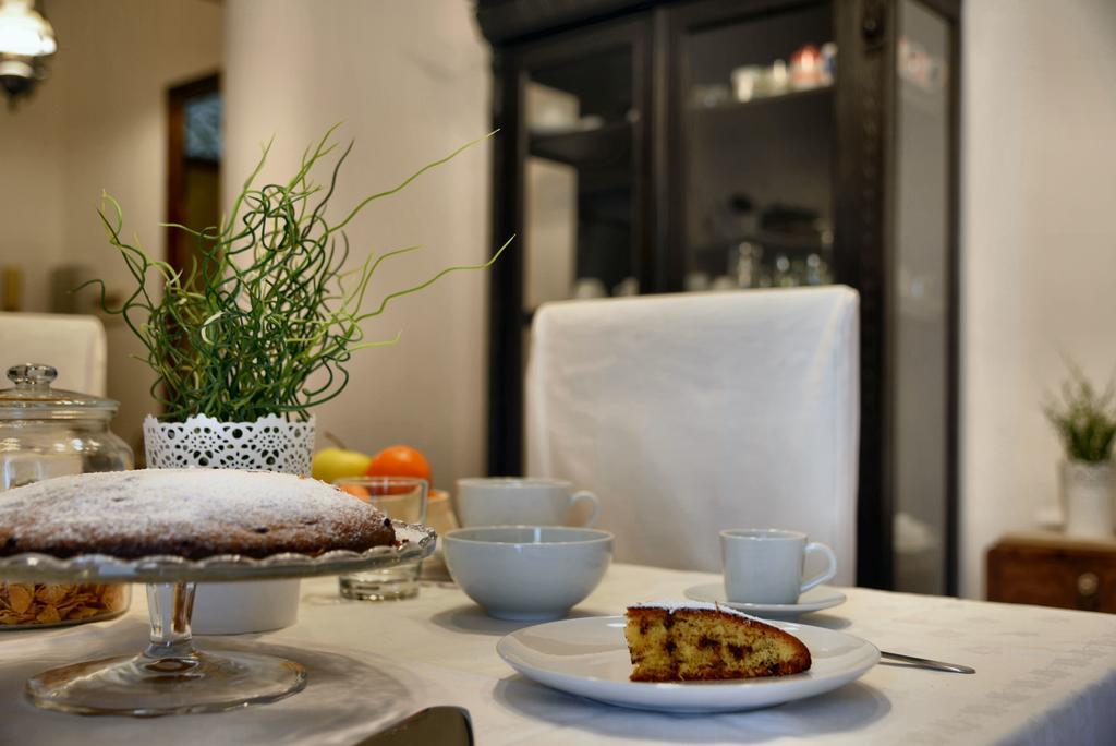 Real Teatro Umberto I Bed and Breakfast Palermo Exteriör bild