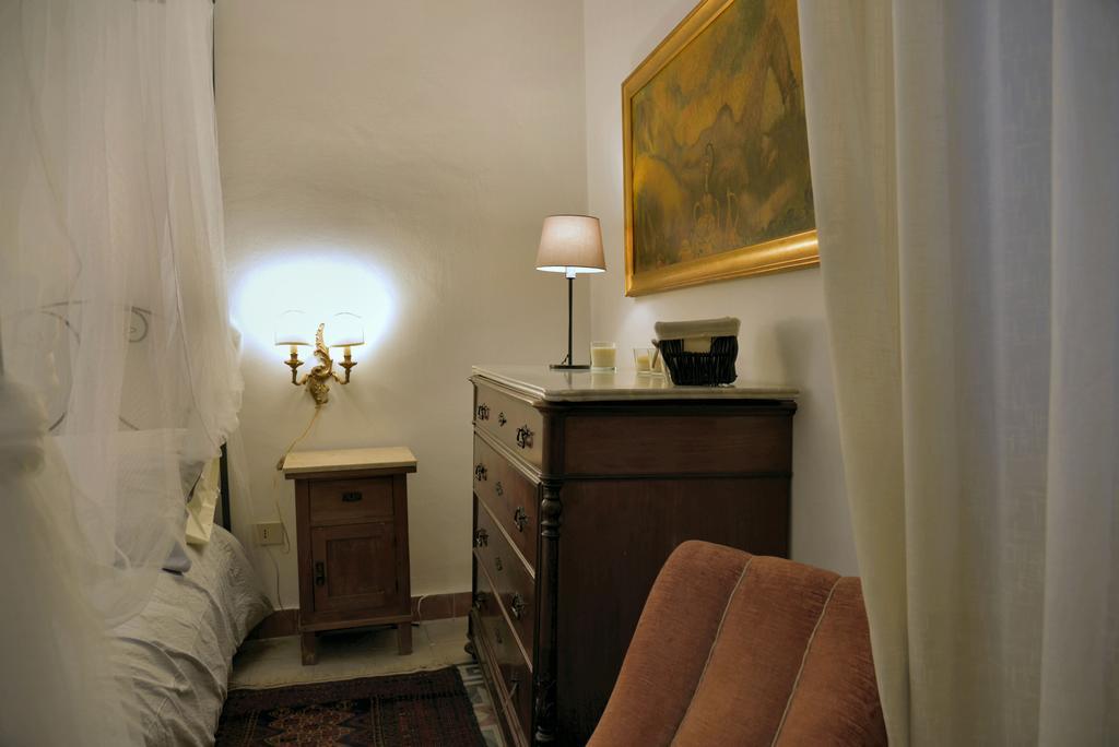 Real Teatro Umberto I Bed and Breakfast Palermo Exteriör bild