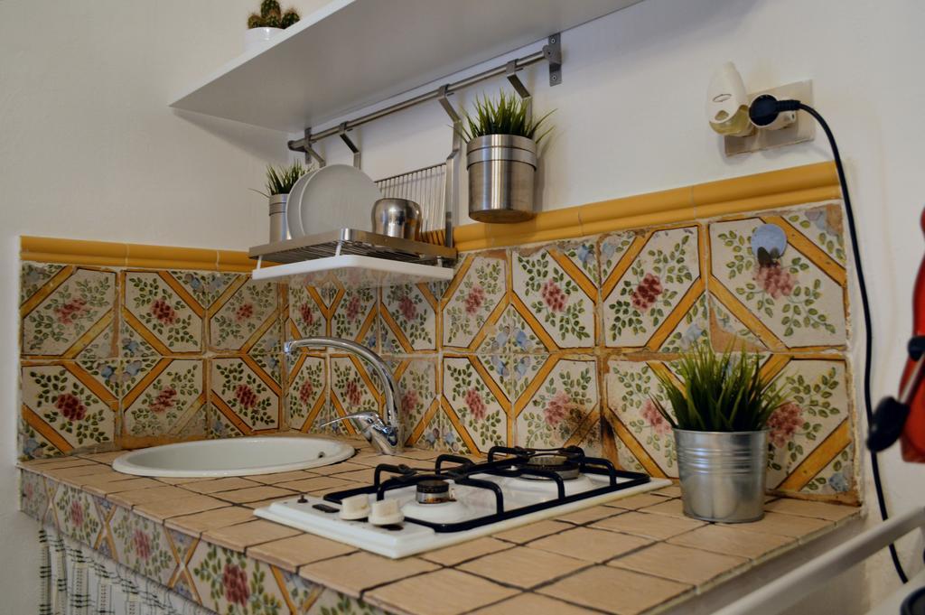 Real Teatro Umberto I Bed and Breakfast Palermo Exteriör bild